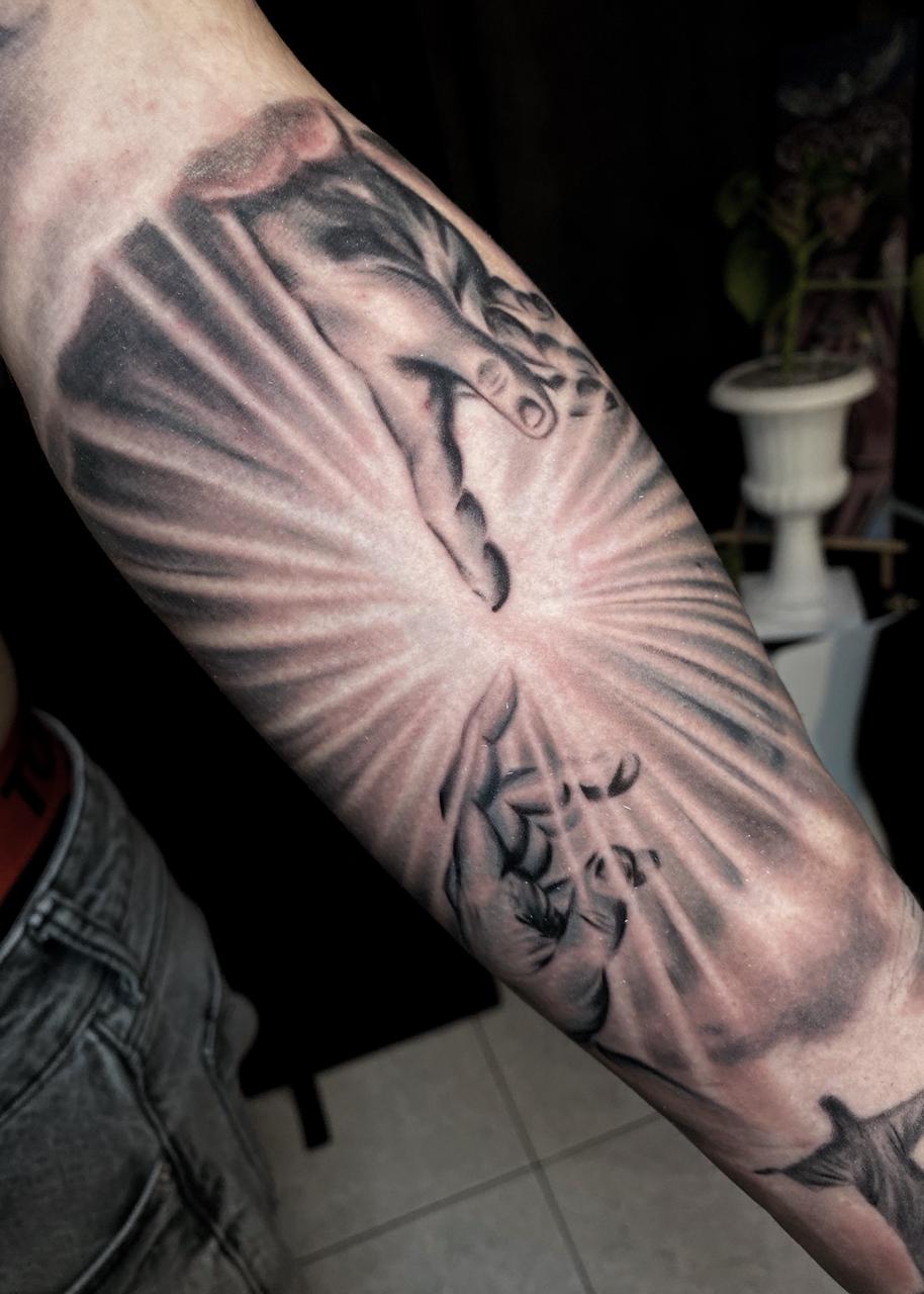 Línea fina en San Miguel - Samsara Tattoo Studio