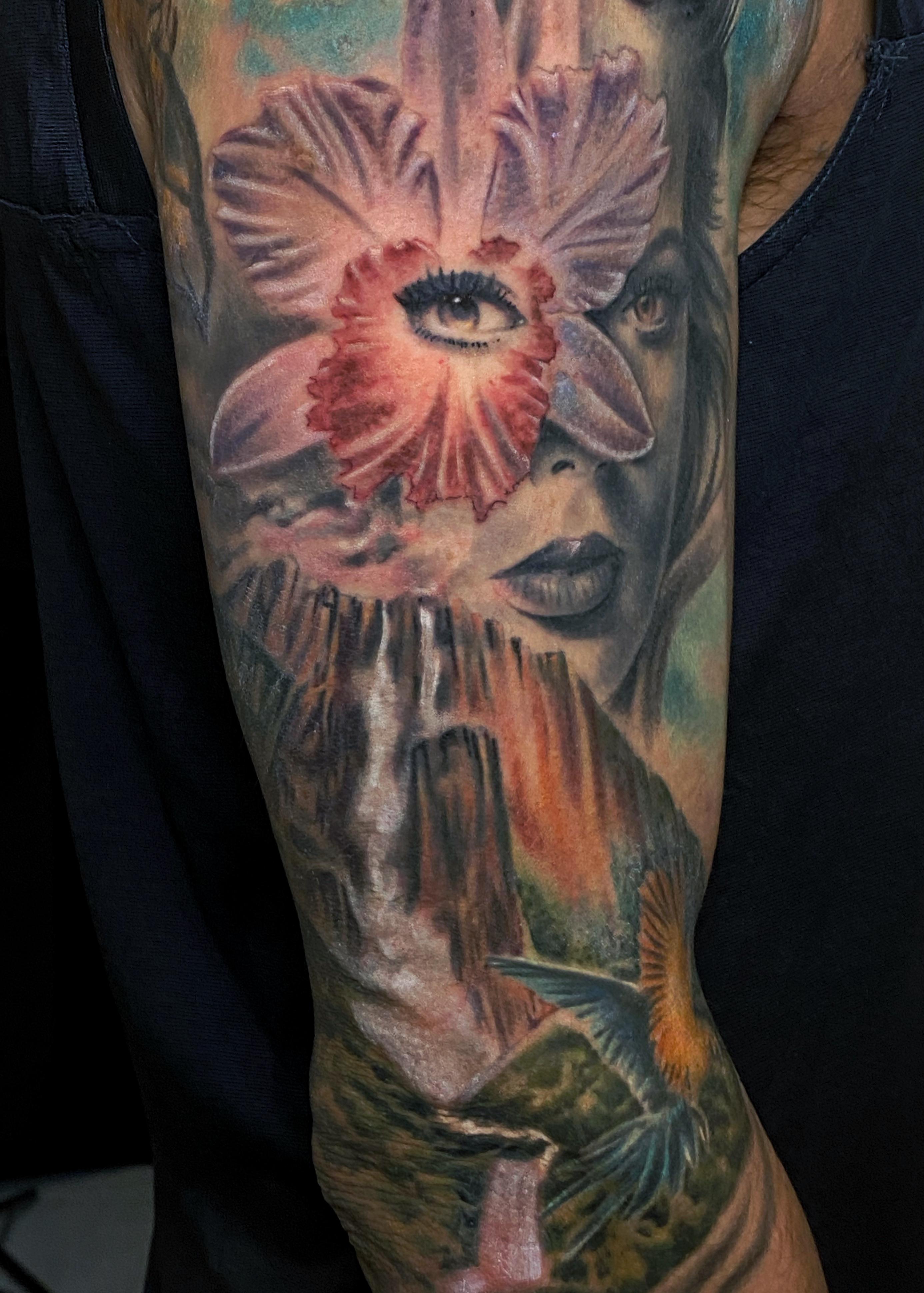 Realismo sombras retratos en Providencia - Samsara Tattoo Studio